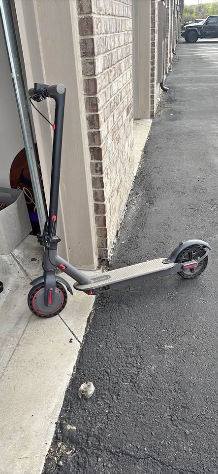 Folding Electric Kick Scooter (Xiaomi-style, 8.5in wheels)