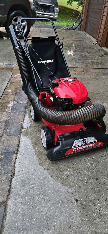Troy-Bilt Walk-Behind Chipper Shredder Leaf Vacuum, Gas